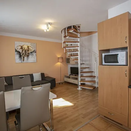 Riviera 503-17 Lipno * Липно-над-Влтавой